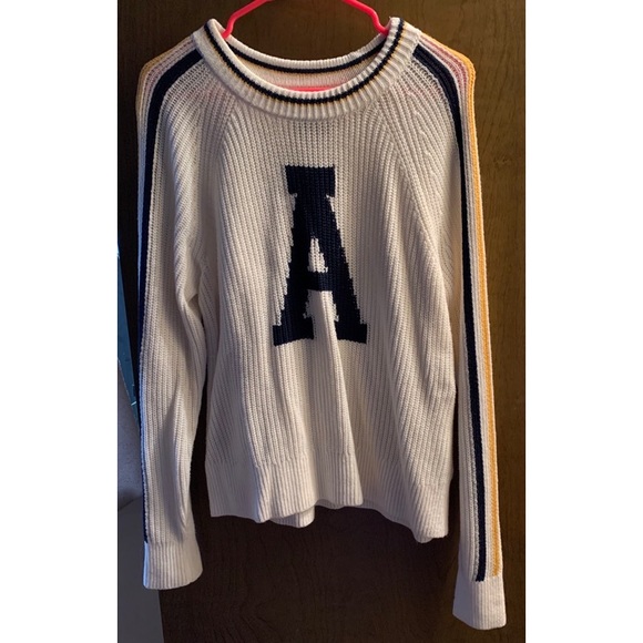 Abercrombie & Fitch Sweaters - A&F Sweater 🤍 FINAL PRICE DROP